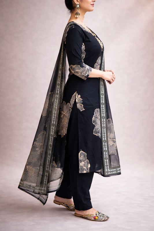 Noor-e-Kala Muslin Floral Suit Set