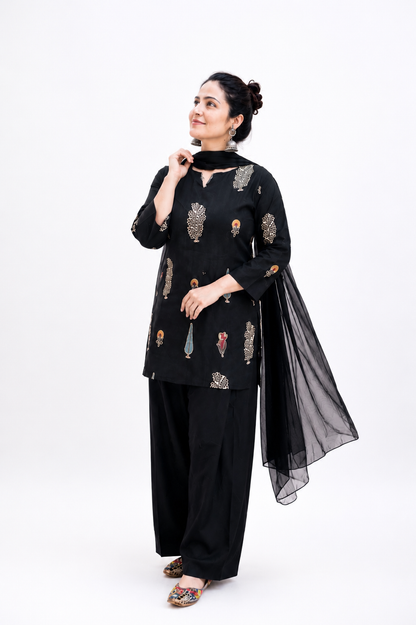 A2 Cloth Women Black Printed Pure Cotton Kurta Salwar Set with Silk Chiffon Dupatta | Round Neck Ethnic Wear