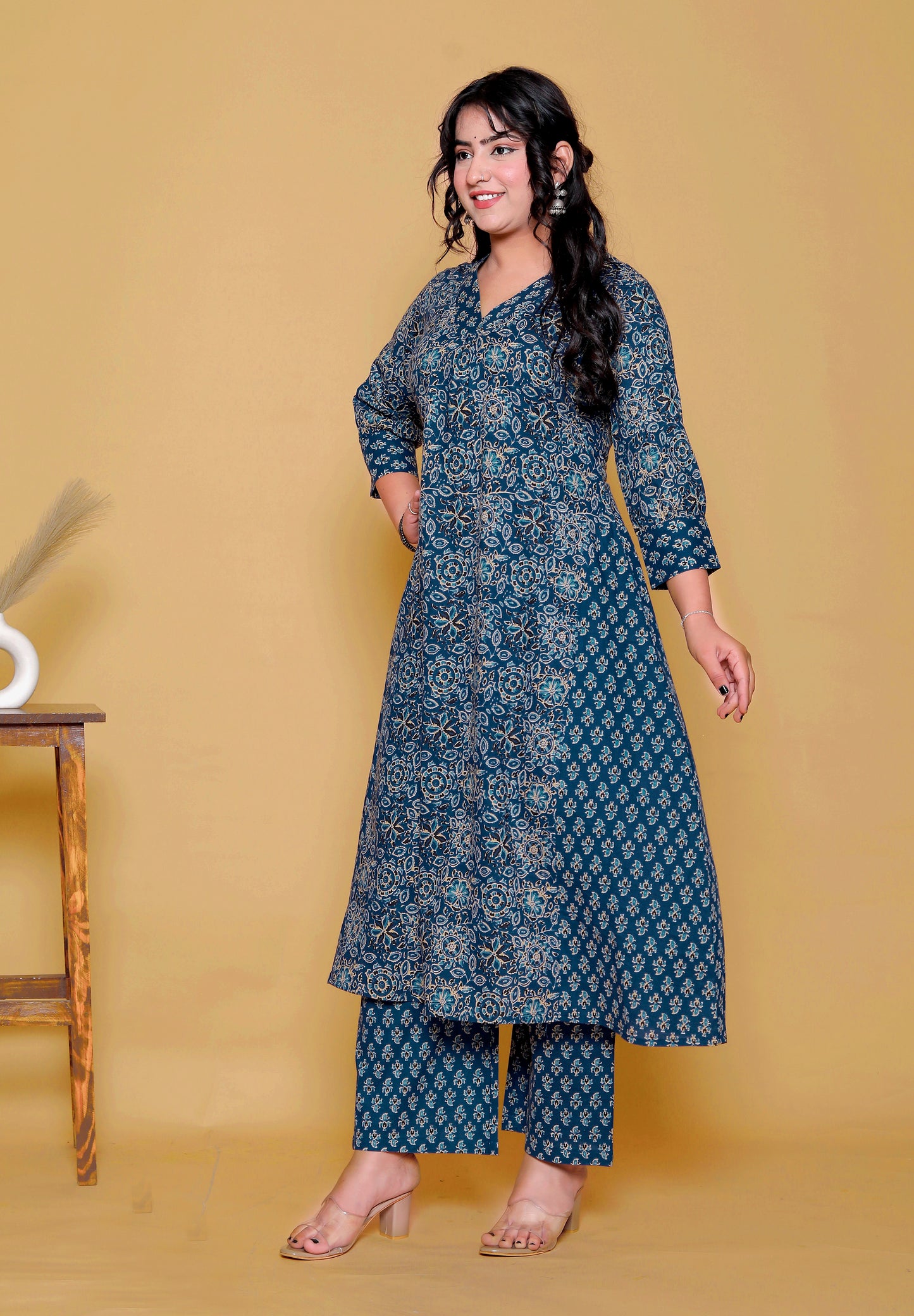 Neel-aya Kali Print V-Neck Co-Ord Set