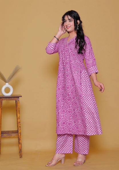 Gulabi Kali Print V-Neck Kurta Set
